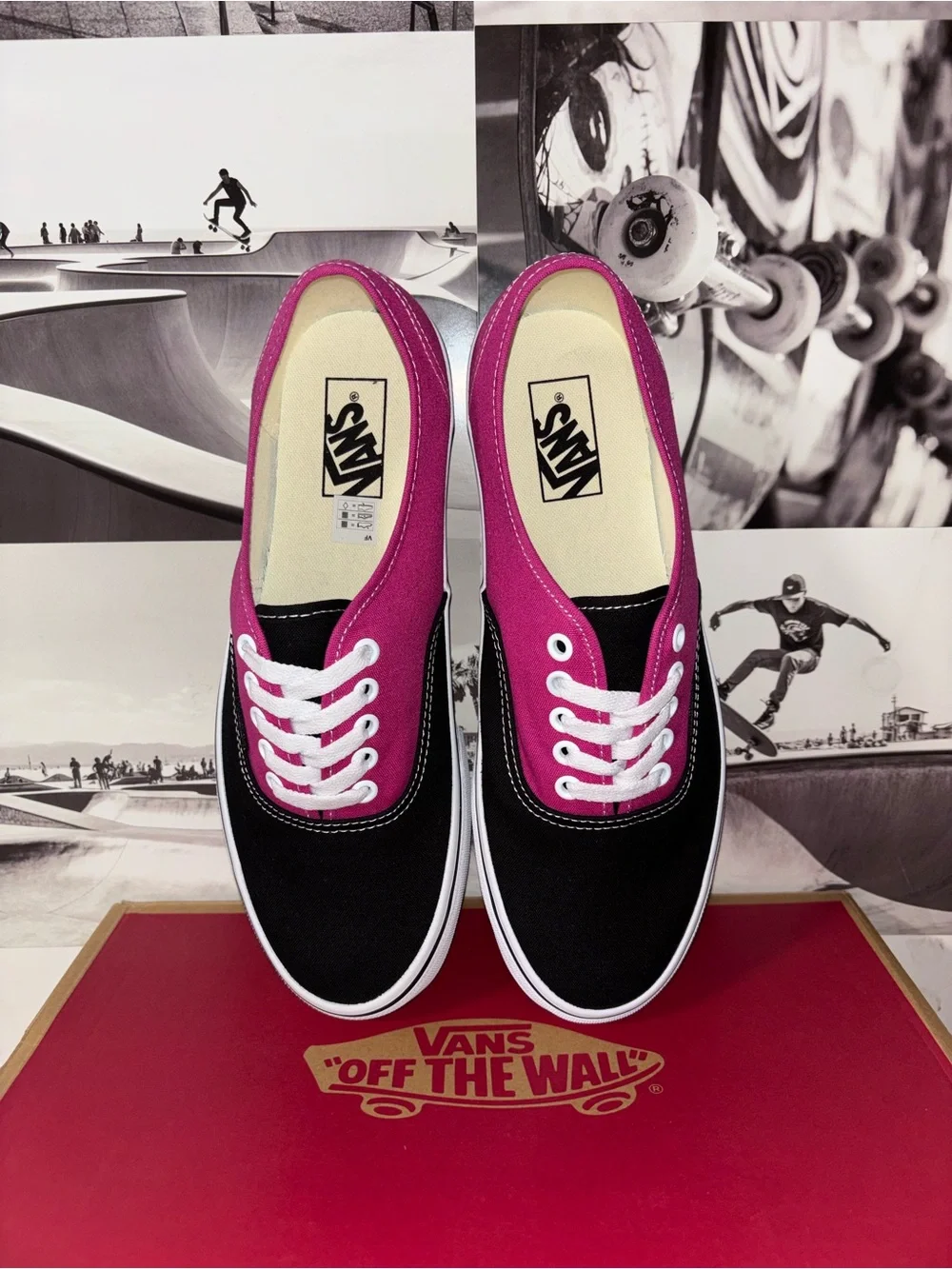 Vans Authentic sz 10.0 Men’s 11.5 Women’s